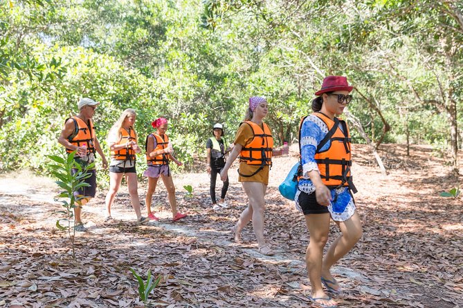 Bamboo Rafting and Eco Delight Story PRIVATE 4 persons - From Phuket - Morning kayaking in Ta Din Dang mangroves: where the day starts moving