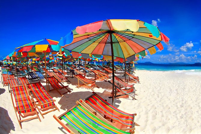 Coral Island by Speed boat from Phuket - The lunch moment: Thai food on a tour schedule that works