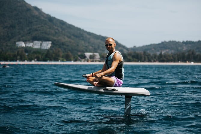 EFoil Lessons in Phuket Thailand - The 15-minute shore lecture and gear fitting: where you learn fast