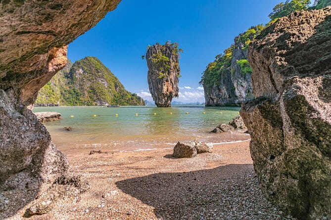 Exclusive Phi Phi, Maya Bay and Bamboo Island by Speed Boat - Pileh Bay, the swimming pool in the sea
