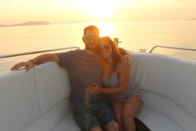 From Khao Lak : Full-Day Private Phi Phi Islands Speedboat Charter - Guide energy and the Sunny factor