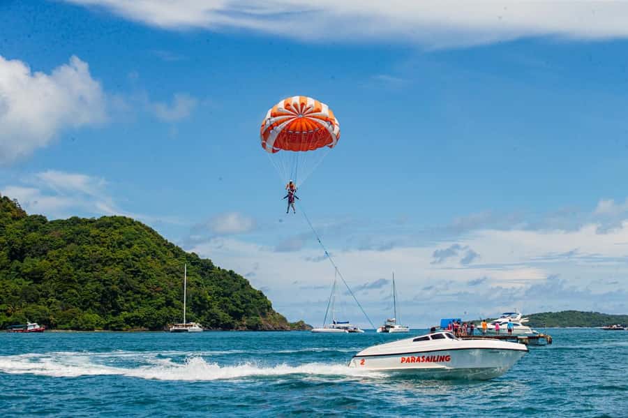 From Phuket: Coral Island Kahung Beach Speedboat Trip - The boat, the timing, and why the schedule feels workable