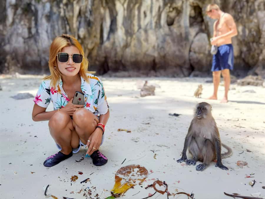 From Phuket: Day Trip to Phi Phi with Private Longtail Tour - Boat comfort and the little things that make it worth paying for