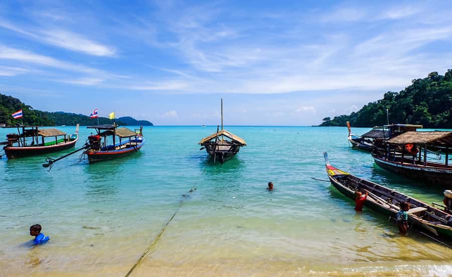 From Phuket/Khaolak: Surin Islands Snorkeling Day Trip - Your guide matters more than you think