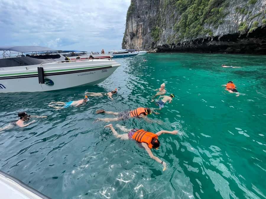 From Phuket: Phi Phi Island Dawn Tour with Lunch - Pickup timing: when you’ll really be up and out