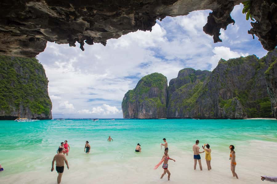 From Phuket: Phi Phi Island Dawn Tour with Lunch - Maya Bay photo point and the reality of restoration