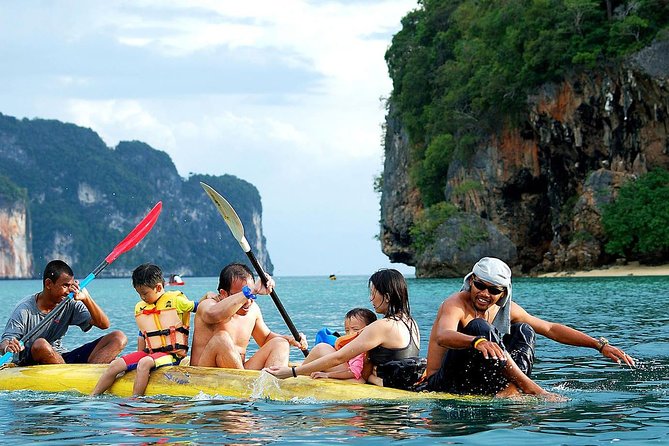 Hong by Starlight John Gray's Sea Canoe - Meals included: lunch and dinner that keep the mood up