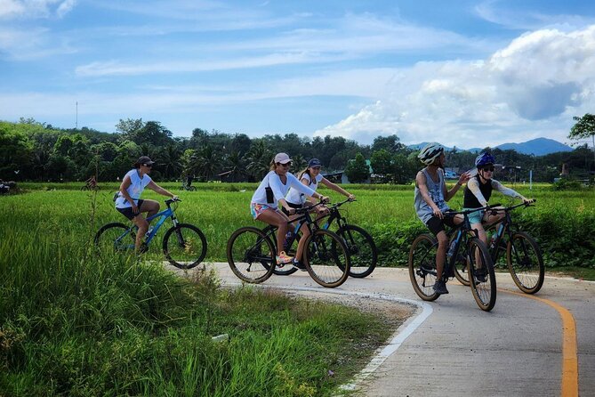 Islands Discovery: Koh Yao and Koh Hong with Bicycles and Beaches - Koh Hong lagoon and beach: mangroves, white sand, and snorkeling included