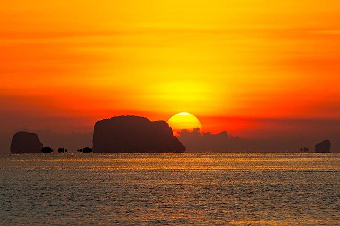 James Bond Island and Phang Nga Bay Sunset Romantic Trip By Phuket Seahorse Tour - Bond Island and Khao Ping Kan: the film rock in real scale