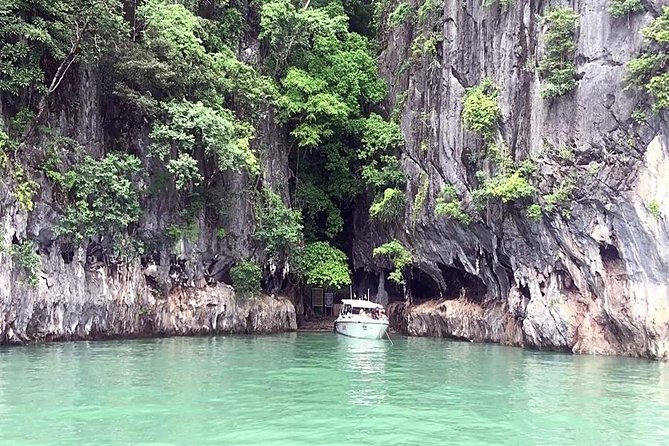 James Bond Island by Speedboat - Hong Island and the canoe views that steal the show