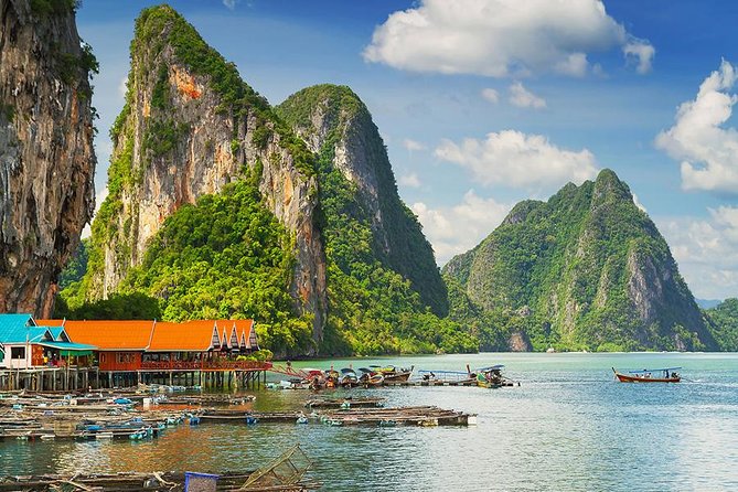 James Bond Island by Speedboat - Panak Island and the limestone scenery in motion