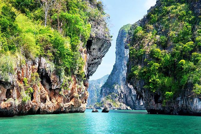 James Bond Island by Speedboat - James Bond Island and Ping Kan Island: the photo moment with context