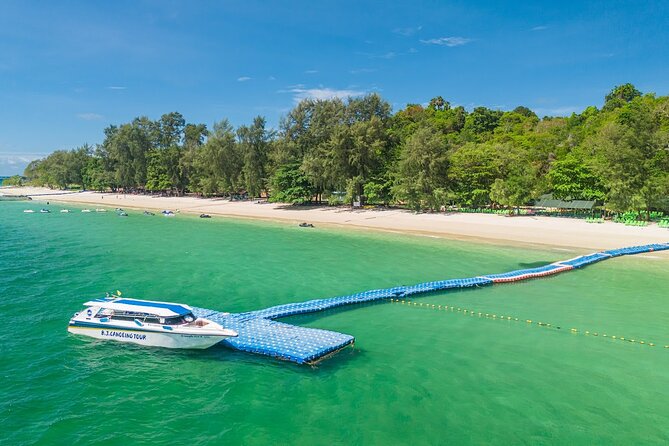 James Bond Island by Speedboat and Canoe at Hong Island - James Bond Island at Khao Phing Kan: photos, walking, and souvenir time