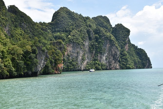 John Gray’s Private Hong by Starlight Tour with Sea Cave Kayaking - John Gray’s sea canoe legs: when you want scenery without constant paddling