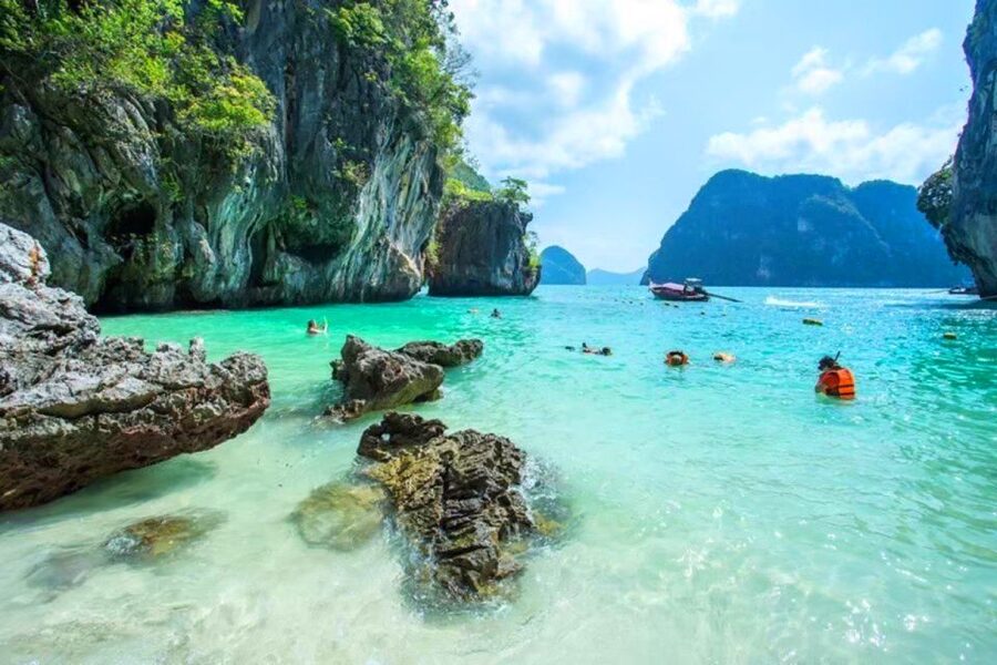 Krabi: Private Luxury Long-Tail Boat to Hong Island - Practicalities: Pickup Limits, Park Fees, and What to Pack