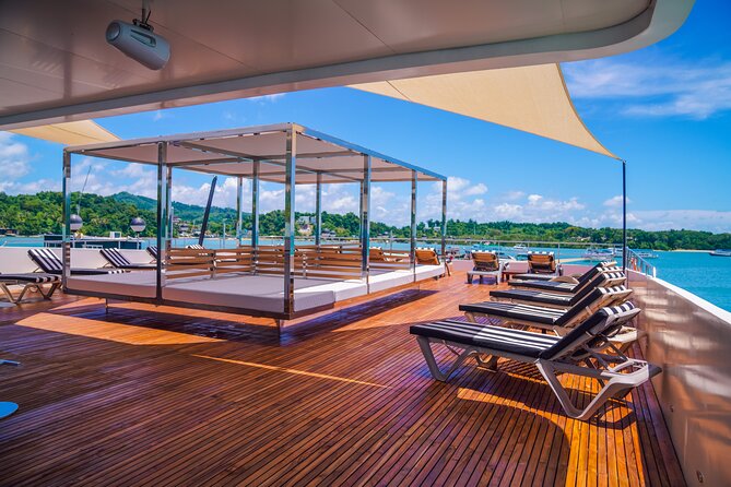 Luxury Boat to James Bond Islands with Lunch and Sunset Dinner - James Bond Island in 45 minutes: the photo window plan