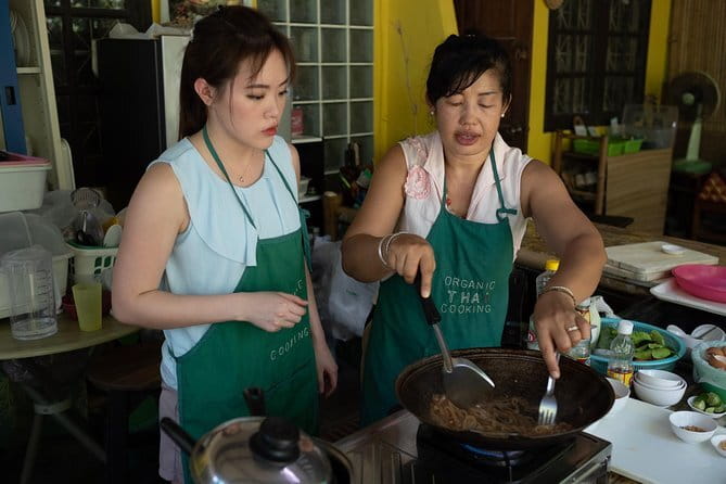 Organic Thai cooking class - The open-air kitchen + organic garden: where ingredients start to make sense