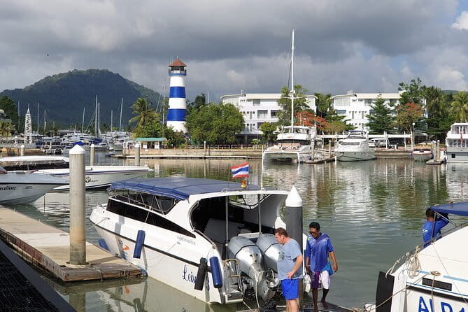 Phang Nga Bay Day Trip to Panak and James Bond Island by Speedboat from Phuket - Koh Hong Hongs: When the Caves Open to the Sky
