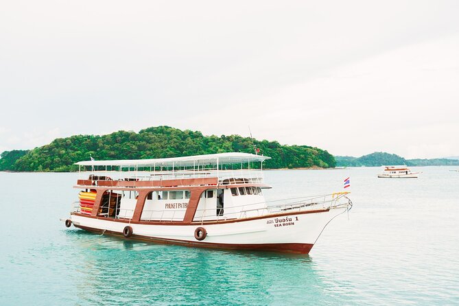 Phang Nga Bay, James Bond Island & Sea Caves Kayaking Tour - Hongs of Phang Nga: canoeing through lagoons and caves