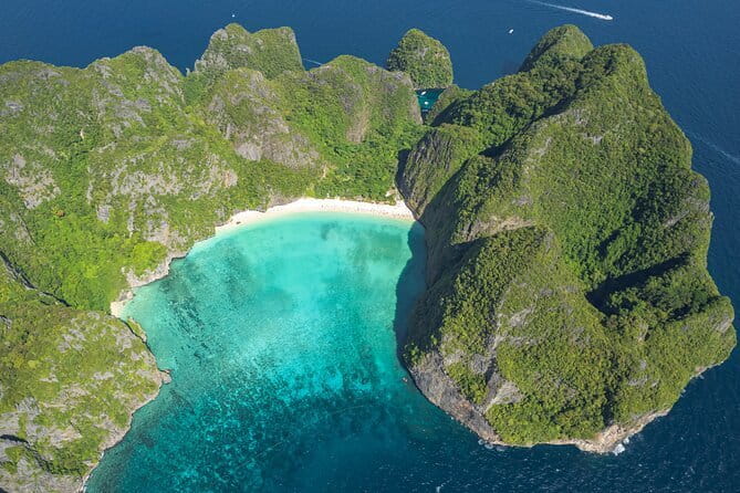 Phi Phi Bamboo Islands Fullday - Premium - Maya Bay: the quick stop that makes the day famous