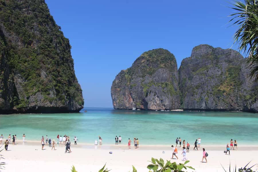 Phi Phi & Bamboo Islands: Premium Day Trip w/ Seaview Lunch - Pileh Lagoon: the natural pool moment