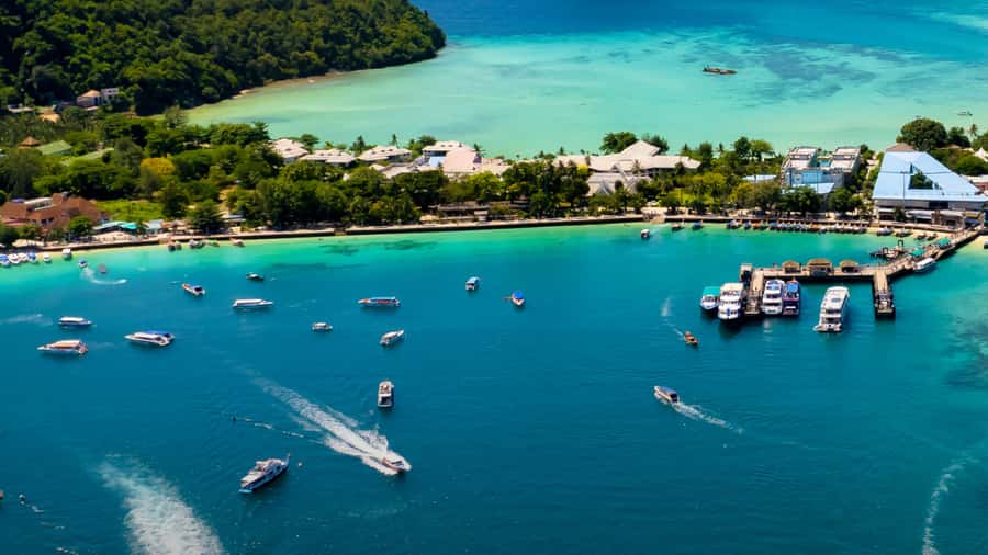 Phi Phi Island Highlights: Cruise, Snorkel & Buffet Lunch - Phi Phi Don lunch: included buffet, but manage expectations
