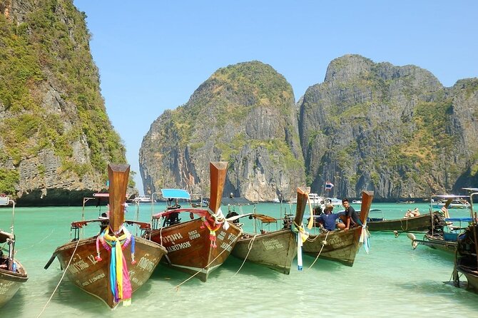 Phi Phi island Tour by Big Boat - Phi Phi Ley cruise-by in high season conditions