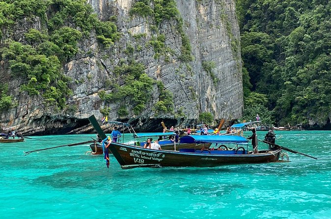 Phi Phi island Tour by Big Boat - Timing, crowds, and how to make your day feel better