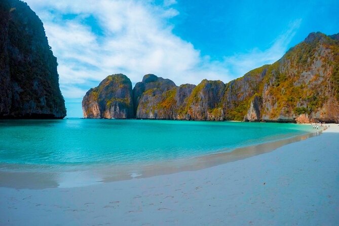 Phi Phi Islands Adventure Day Trip w/ Seaview Lunch by V. Marine - Ko Phi Phi Don seaview lunch: the part most tours get wrong