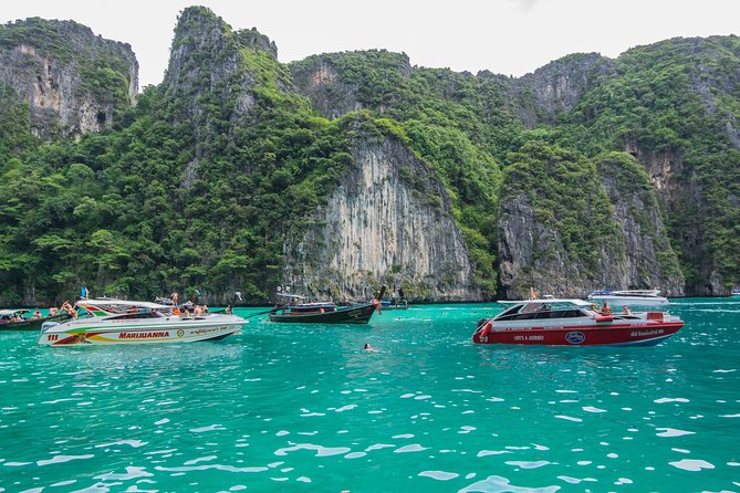 Phi Phi Islands Adventure Day Trip w/ Seaview Lunch by V. Marine - The speedboat ride: where to sit and how to not get wrecked