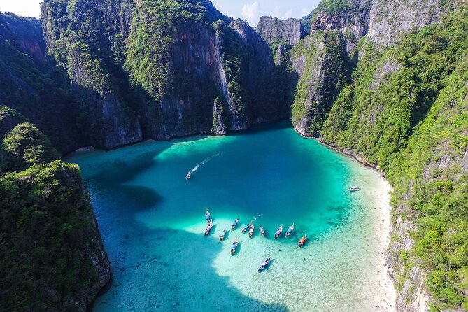 Phi Phi + James Bond islands Full day - Combo - Monkey Beach, Ko Phi Phi Don, and quick marine-life viewing