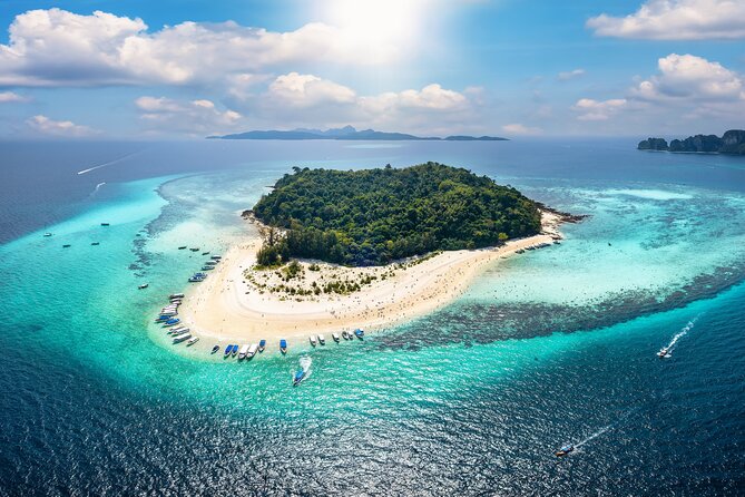 Phi Phi + James Bond islands Full day - Combo - Viking Cave and Ko Phi Phi Lee: swiftlet nests, swimming, and cliff jumping