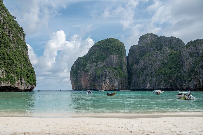 Phi Phi - Khai/Bamboo Islands Tour with Lunch by Speed Catamaran - Phi Phi Leh and Maya Bay: The Main Event, Plus the Aug–Sep Reality