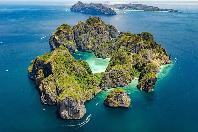 Phi Phi Maya and Maithon by Indigo Luxury Catamaran in Phuket - Pileh Bay by Long-Tail Boat: The Classic Photo Leg