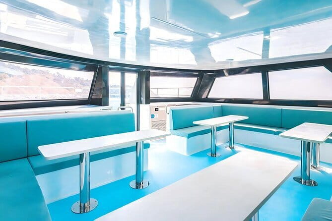 Phi Phi Maya and Maithon by Indigo Luxury Catamaran in Phuket - Noon at Ko Phi Phi Le: Lunch, Then Straight Into the Action