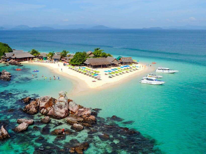 Phuket: 3 Khai Islands Snorkeling Tour - Crowds and snorkeling limits: what to expect when the islands are popular