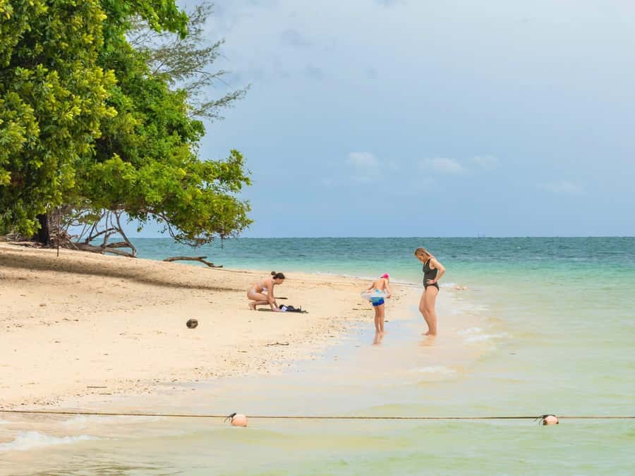 Phuket: 7 Wonders of Phang Nga Bay 6-Islands Tour - Khao Phing Kan and James Bond Island: Photo Stop, Big Payoff