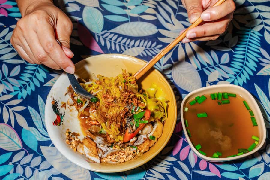 Phuket: Baba Tastes Food Tour with 15+ Tastings - The 15+ tastings: what you’ll actually eat and why it’s better than ordering randomly