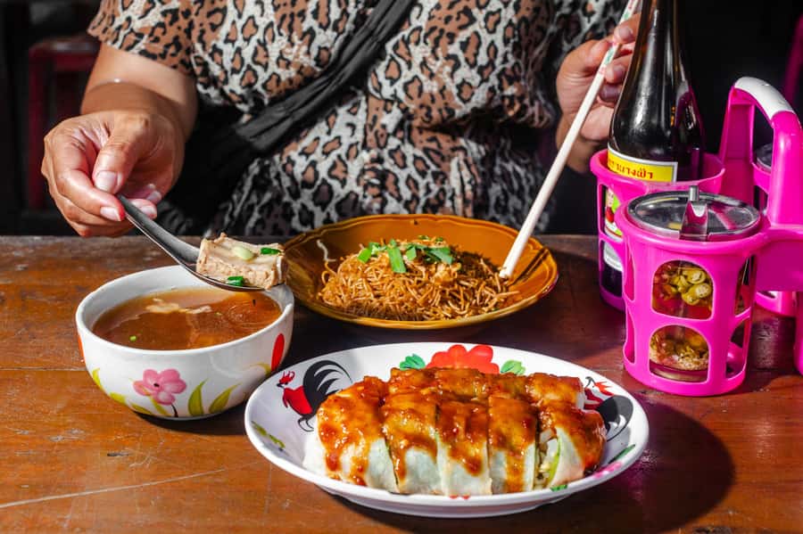 Phuket: Baba Tastes Food Tour with 15+ Tastings - How the tour handles meat, seafood, and spice