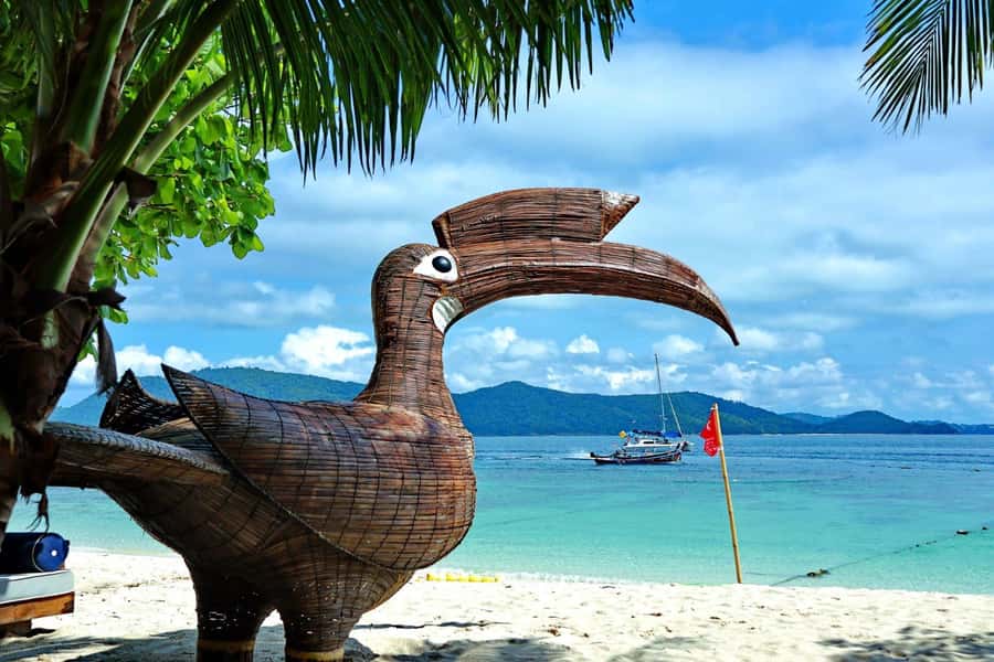 Phuket: Banana Beach Speedboat Island Experience with Lunch - Optional Thrills, Weekend DJ Vibes, and How Loud It Gets