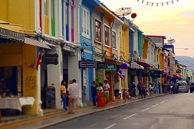 Phuket City Tour Half Day ( Best Seller ) 7 Points - Stop 5: Sino-Portuguese architecture (Chinese Baroque / Peranakan house feel)