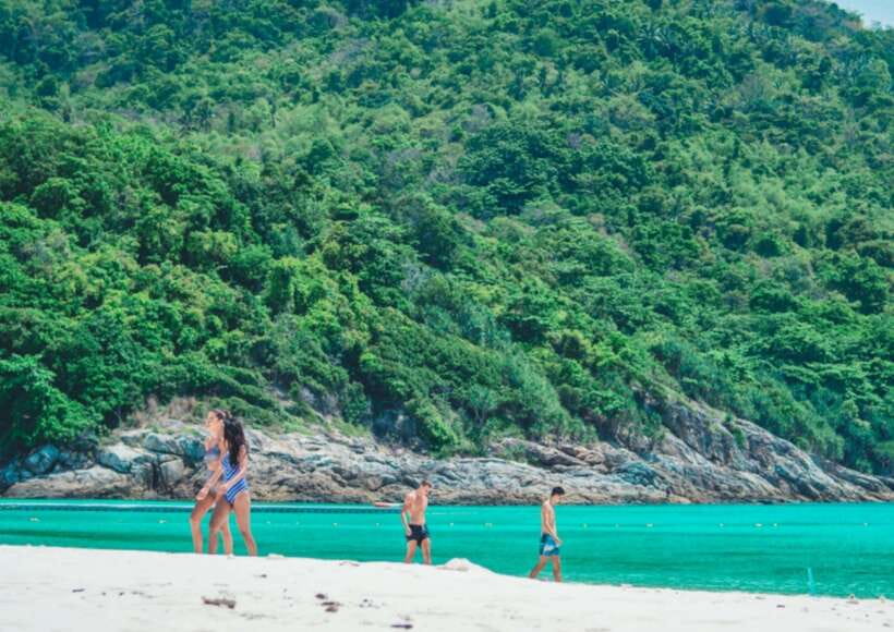 Phuket: Coral Island Catamaran Cruise with Sunset Dinner - Catamaran Comfort: What the Boat Is Like and How to Move Around