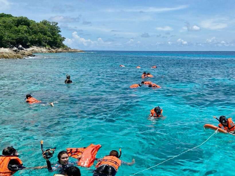 Phuket: Day Trip to Coral and Racha Island by Speedboat - The speedboat ride to Racha: fast fun with a bumpy edge