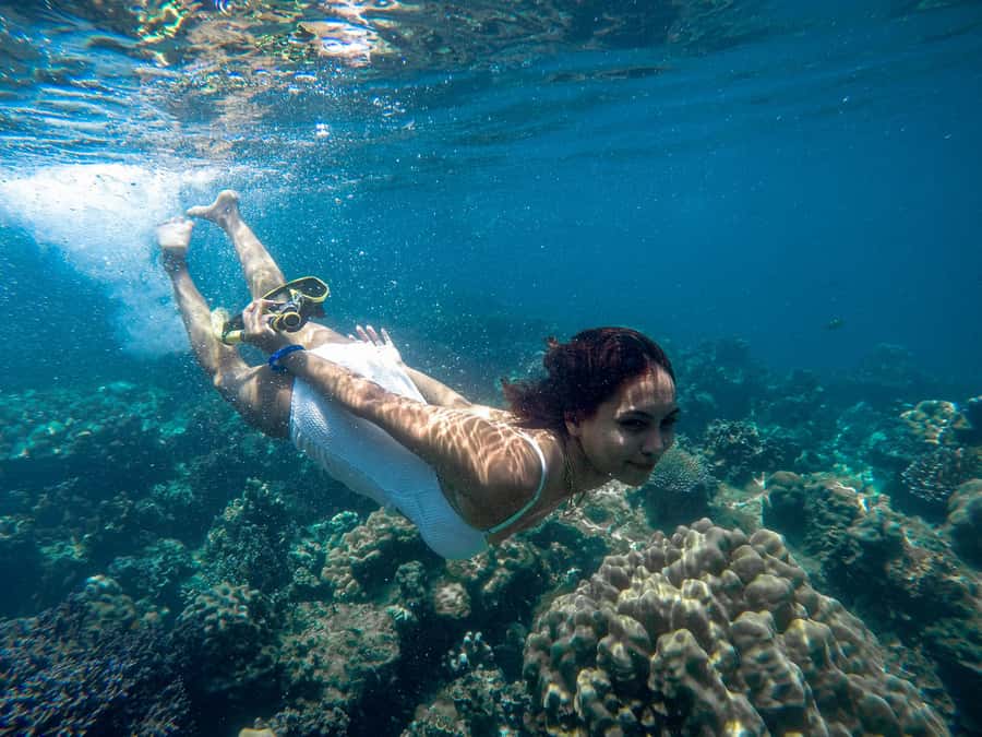 Phuket: Deluxe Phi Phi Tour by Speedboat & Lunch Buffet - Bamboo Island: the first big snorkeling moment