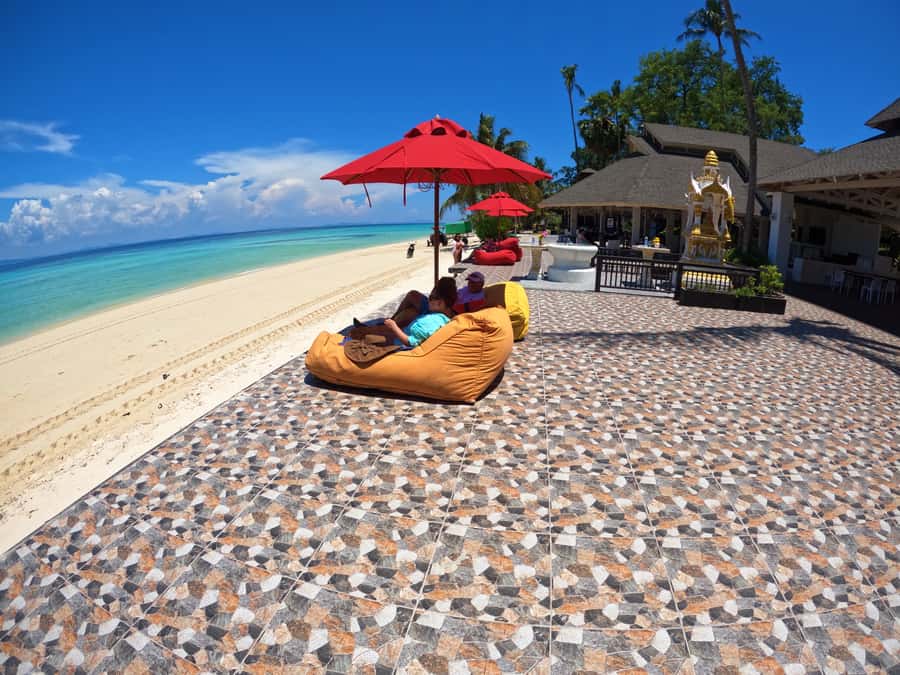 Phuket: Deluxe Phi Phi Tour by Speedboat & Lunch Buffet - Maya Bay: movie fame, plus the crowd factor