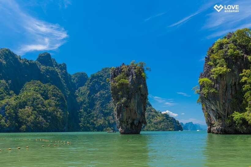 Phuket: Early-Bird James Bond, Hong, Naka Noi Boat Tour - James Bond Island: 30-minute walk-and-photo hit in Phang Nga