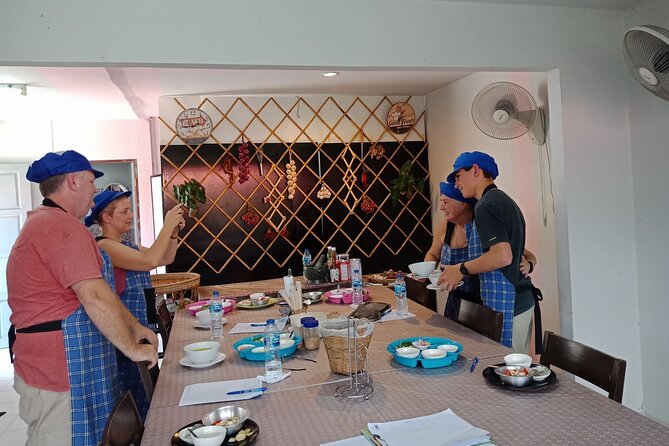 Phuket Easy Thai Cooking Class and Market Tour - Open-Kitchen Cooking With a Small Group (Yes, You’ll Be Able to Ask Questions)