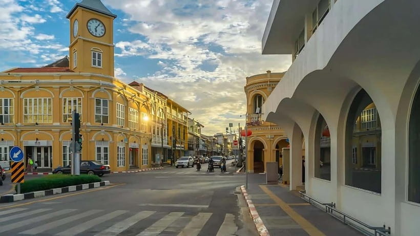 Phuket: Full Day City Tour with Night Market - Who should book this tour (and who might feel off)