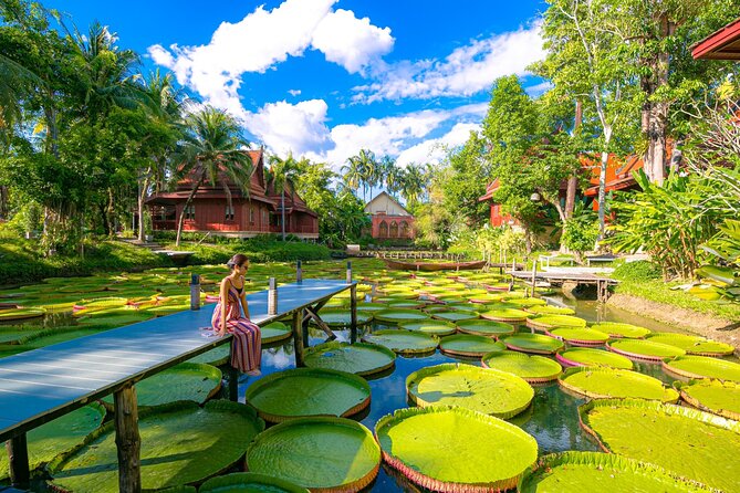 Phuket Giant Water Lilies & Temple Tour - Private & All-Inclusive - Wat Sri Sunthon: The Sleeping Buddha and Big Sculpture Scale