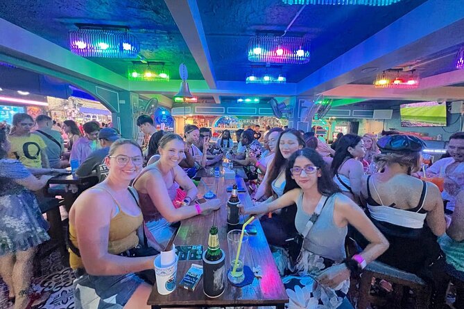 Phuket Guided Pub Crawl - Club finale: free entry and 90 minutes to dance